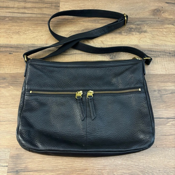 Fossil Elise Crossbody Bag Black Pebbled Leather Slim 3 Zipper Adjustable - Picture 1 of 13